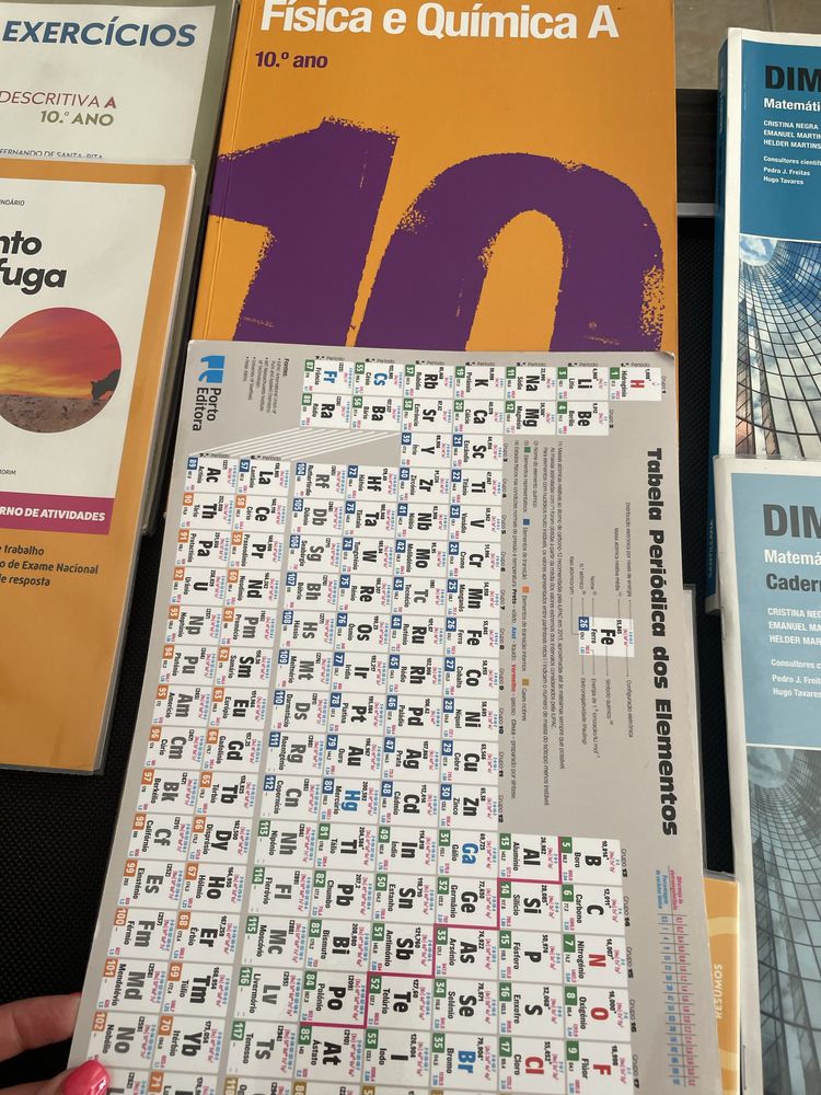 Vendo Livros escolares, atividades e de apoio 8, 9, ano