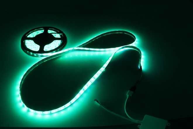 TAŚMA LED RGB 5m WODOODPORNA Ledy 5050 Listwa 230v 12v Kolorowa