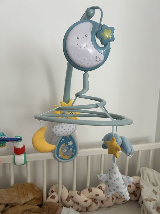 Karuzela Chicco do łóżeczka – kręci się i świeci