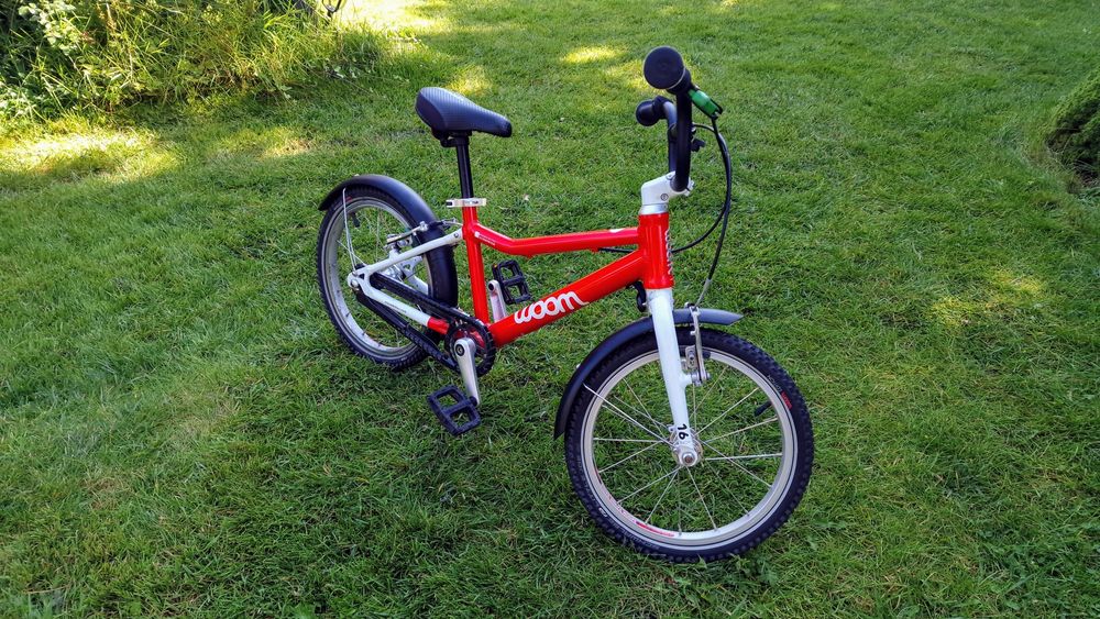 Rower Woom 3 czerwony, błotniki i stopka