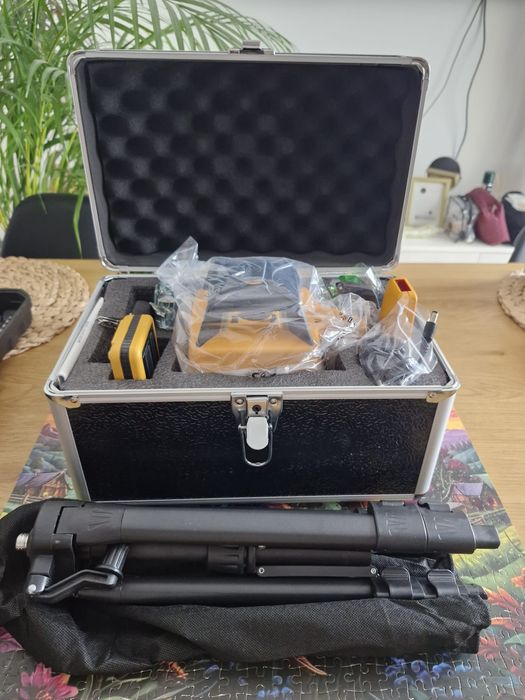 Laser Rotativo Verde 500 m Autonivelante + Tripé + Recetor – NOVO