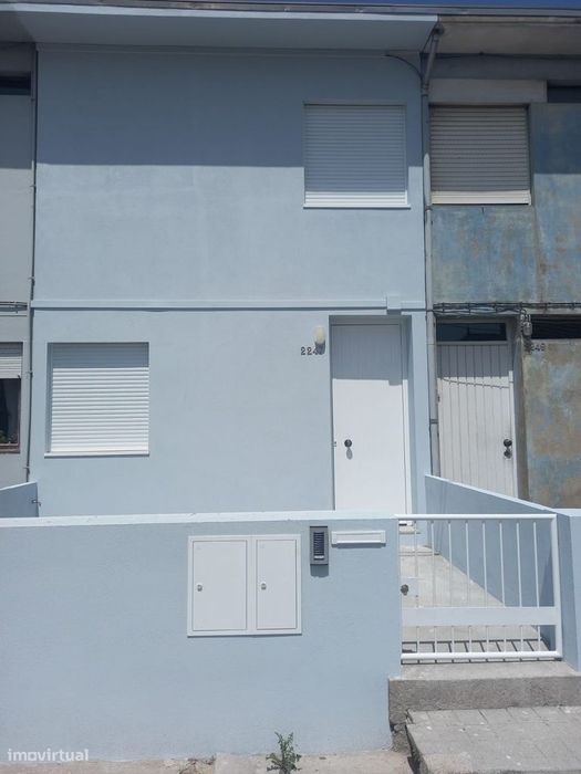 Moradia Geminada para Arrendamento – Conforto, Espaço e Localização!