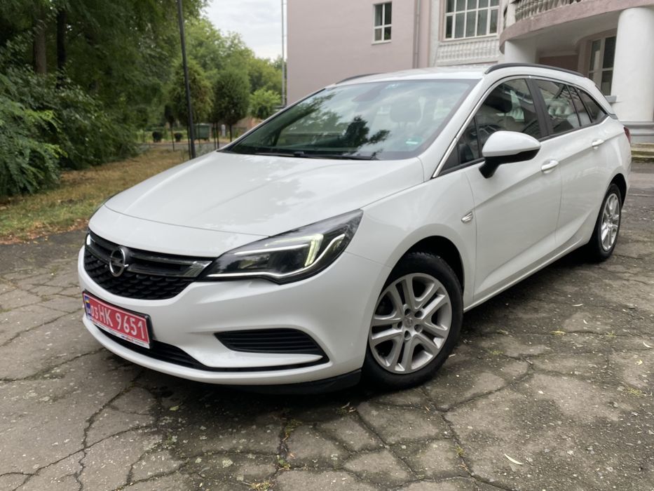 Продам OPEL ASTRA 2018 рік