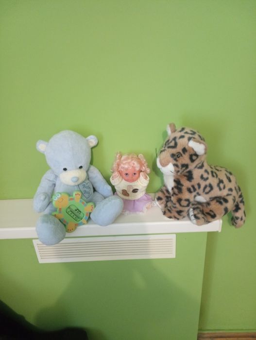 Лот гарних іграшок