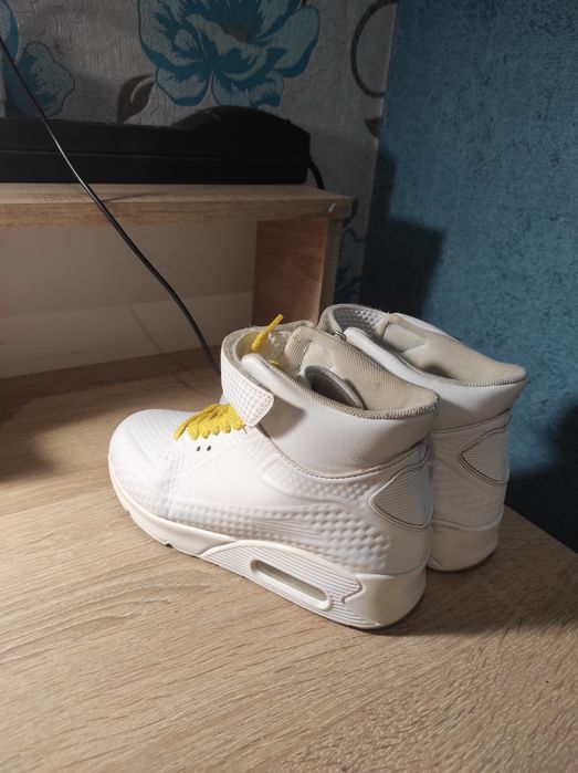 Кросівки - ботинки для дівчинки