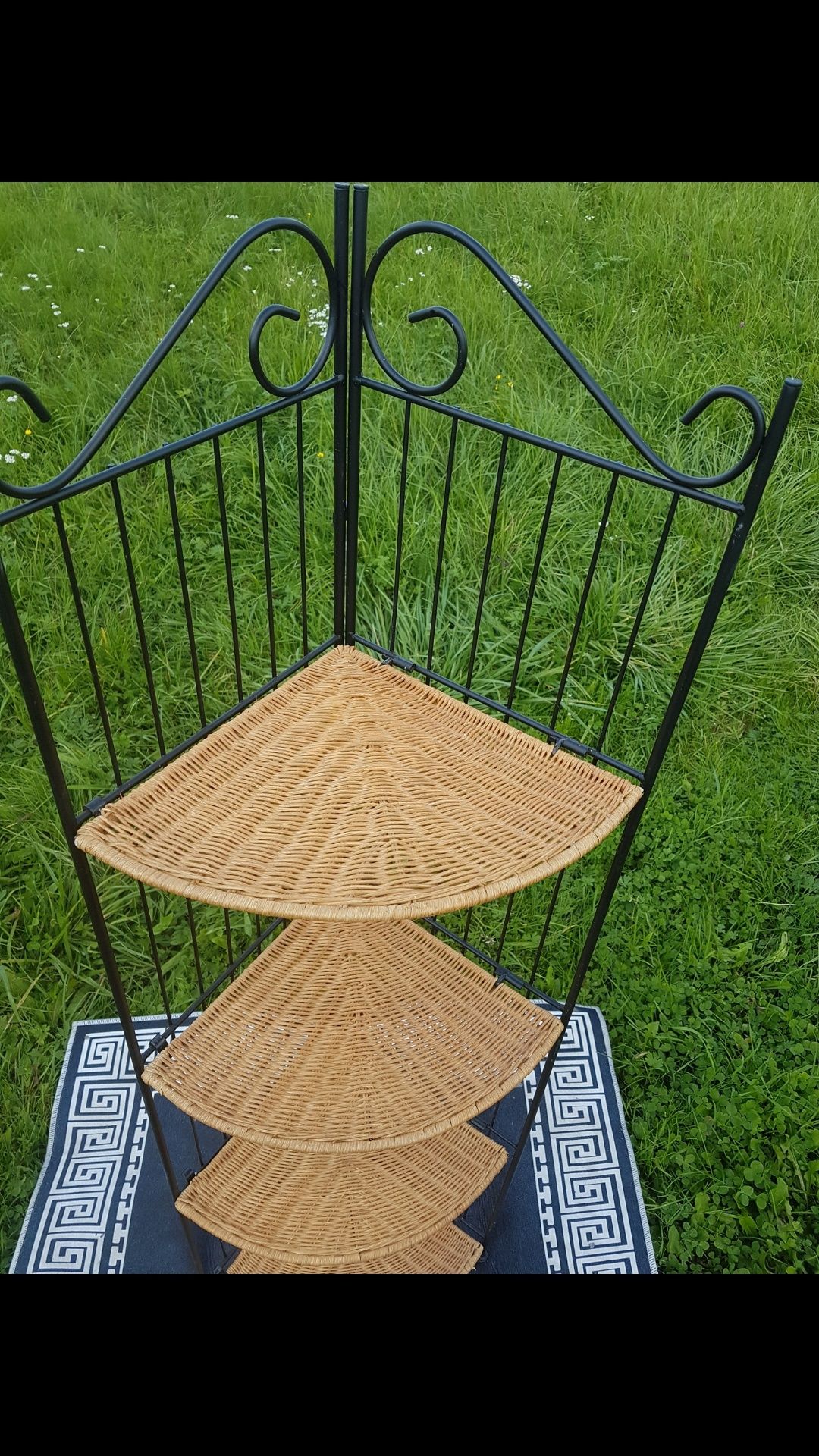 Regał/ witryna narożna/ rattan/ wymiary 142×30x30