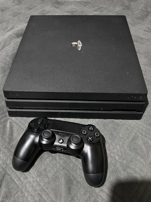 Playstation 4 Pro 1tb + Comando