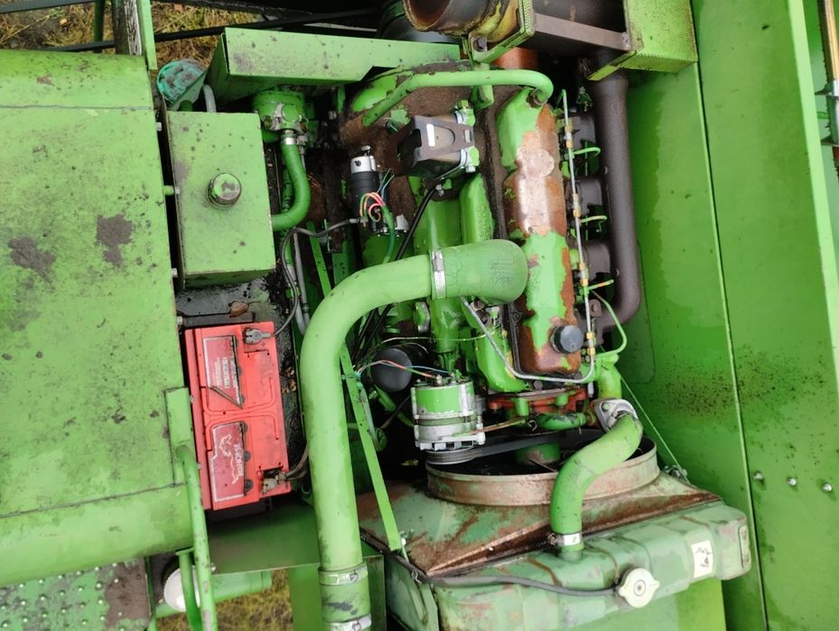 Продам комбайн Джон дір 942