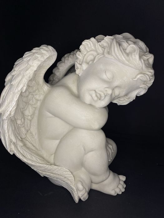 Anioł ze sztucznego twarzywa 30*24*30cm