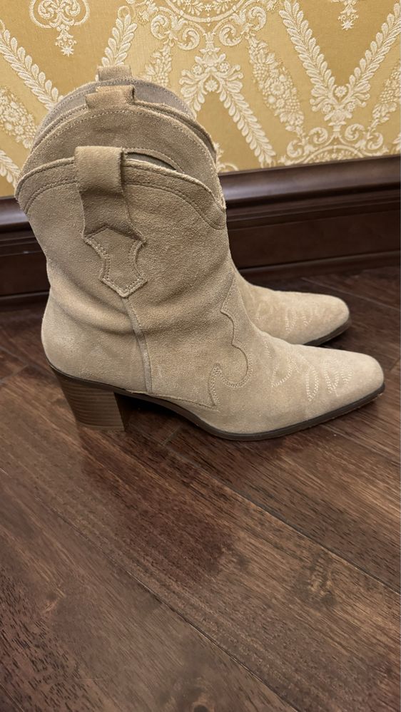 Ковбойки Zara