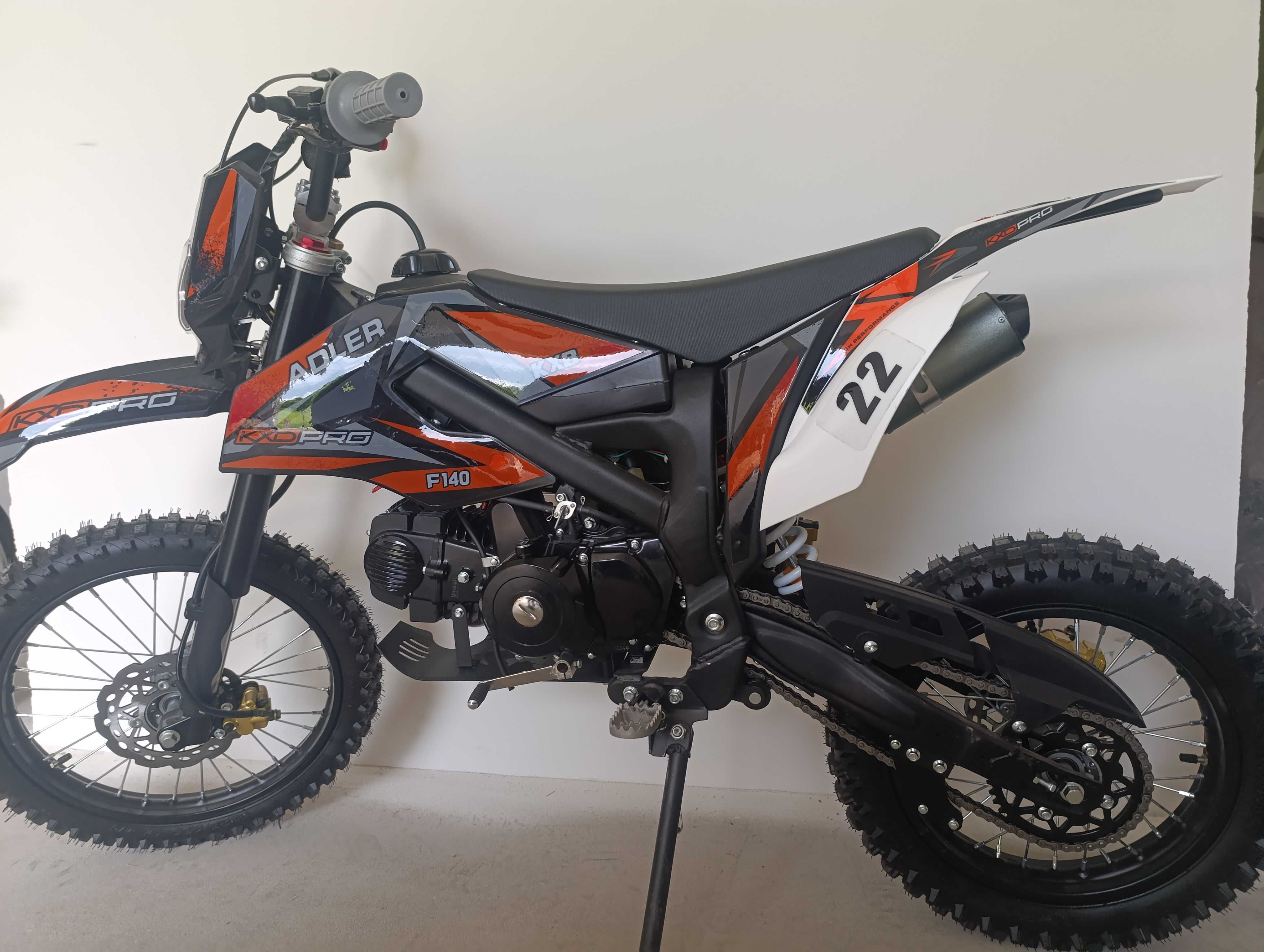 Nowy Cross KXD 612 KX8 ADLER 140cc