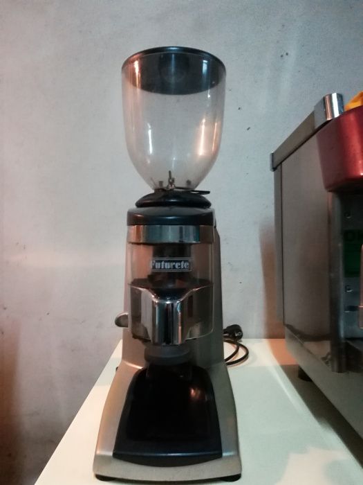 Máquina café, moinho e máquina de lavar