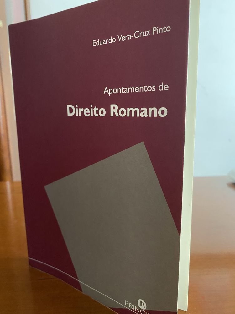 Livro apontamentos de direito romano