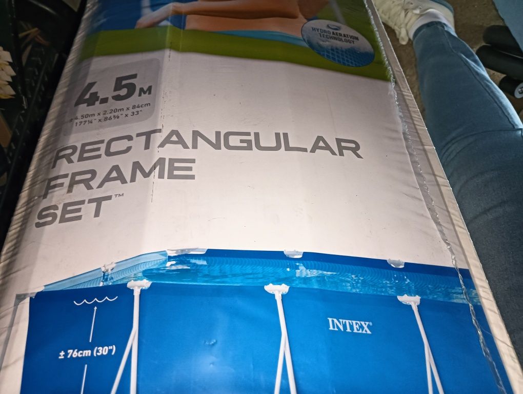 Basen stelażowy z pompą 450x220x84 cm INTEX