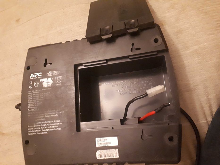 Джерело безперебійного живлення APC Back-UPS ES 700VA ДБЖ UPS без акб