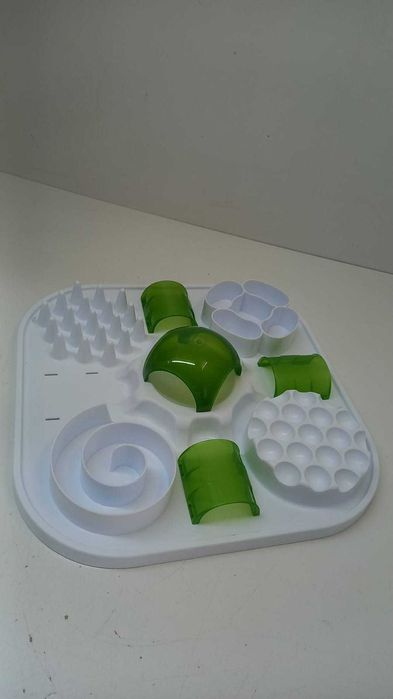 Zabawka na przysmaki dla kota (1)