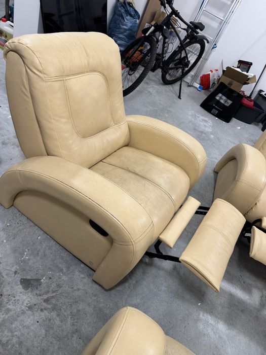 Komplet wypoczynkowy 2x sofa, fotel bujany