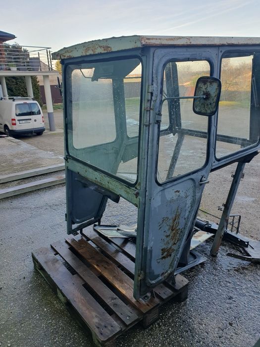 Kabina Ursus c360 3p dwu drzwiowa