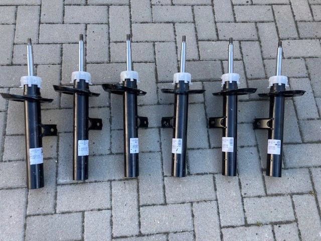 Продам передні амортизатори Mercedes GLA/GLB