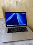 Macbook Pro 15 2019 I7-9750 16 GB 256 GB