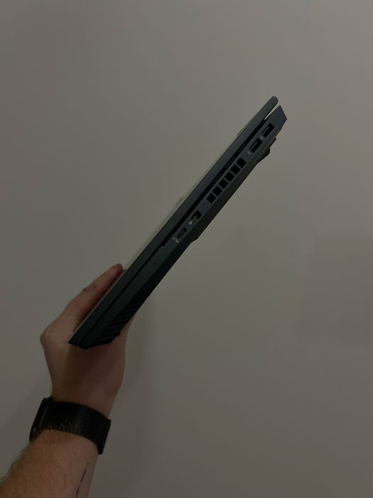 Топовий ігровий ноутбук HP OMEN D15