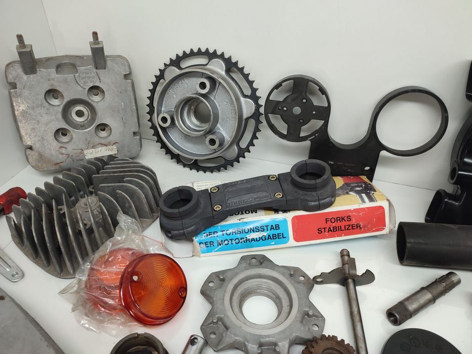 Fabrycznie nowe części DDR MZ ETZ 250 251 oraz 150 125 lub 301 TS ES