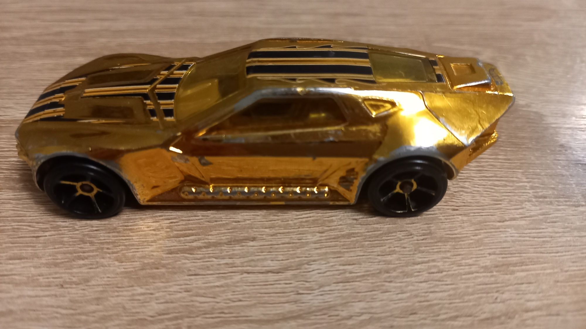 Złoty Hot Wheels wersja limitowana