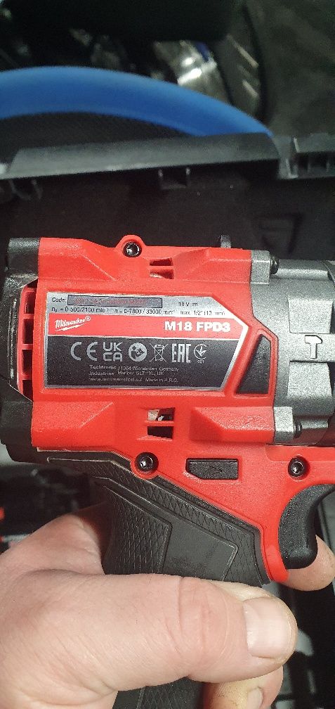 Продам шуроповерт milwaukee m18fpd3