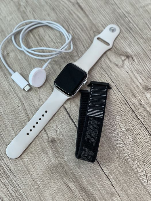 Apple watch se2 44mm 100% акб