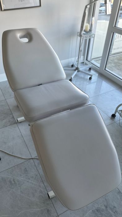 Sprzedam łóżko kosmetyczne