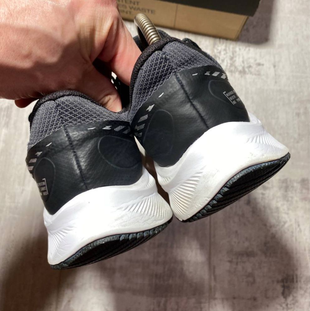 ОРИГІНАЛЬНІ NIKE в ідеальному стані.