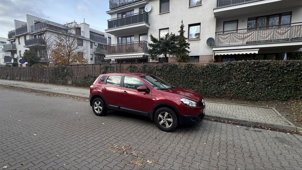 Автомобиль Nissan Qashkai 2013 CVT 1.6