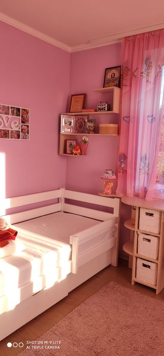 Продам дерев'яне ліжко біле якісне, з шухлядами