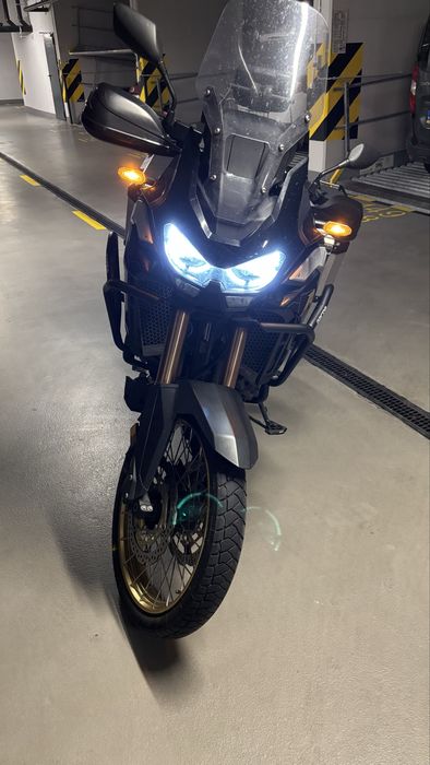 Africa Twin CRF1100 Adv Sport manual z qs z EERA 2020 43kkm Zamiana
