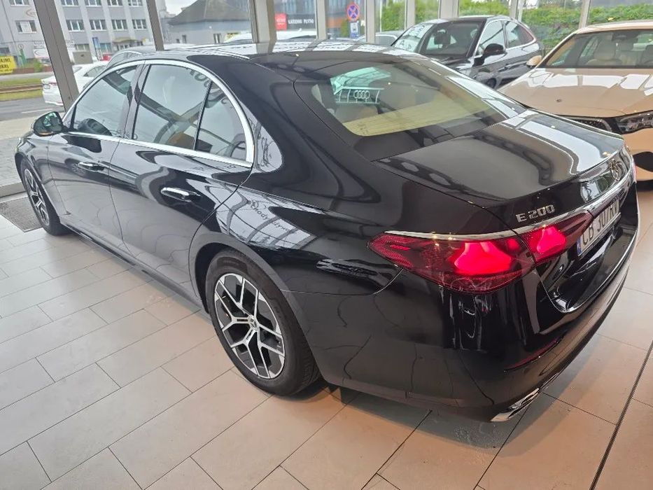 Mercedes-Benz Klasa E Salon Polska Aut 9G 4x4 5L radary moc204+23KM