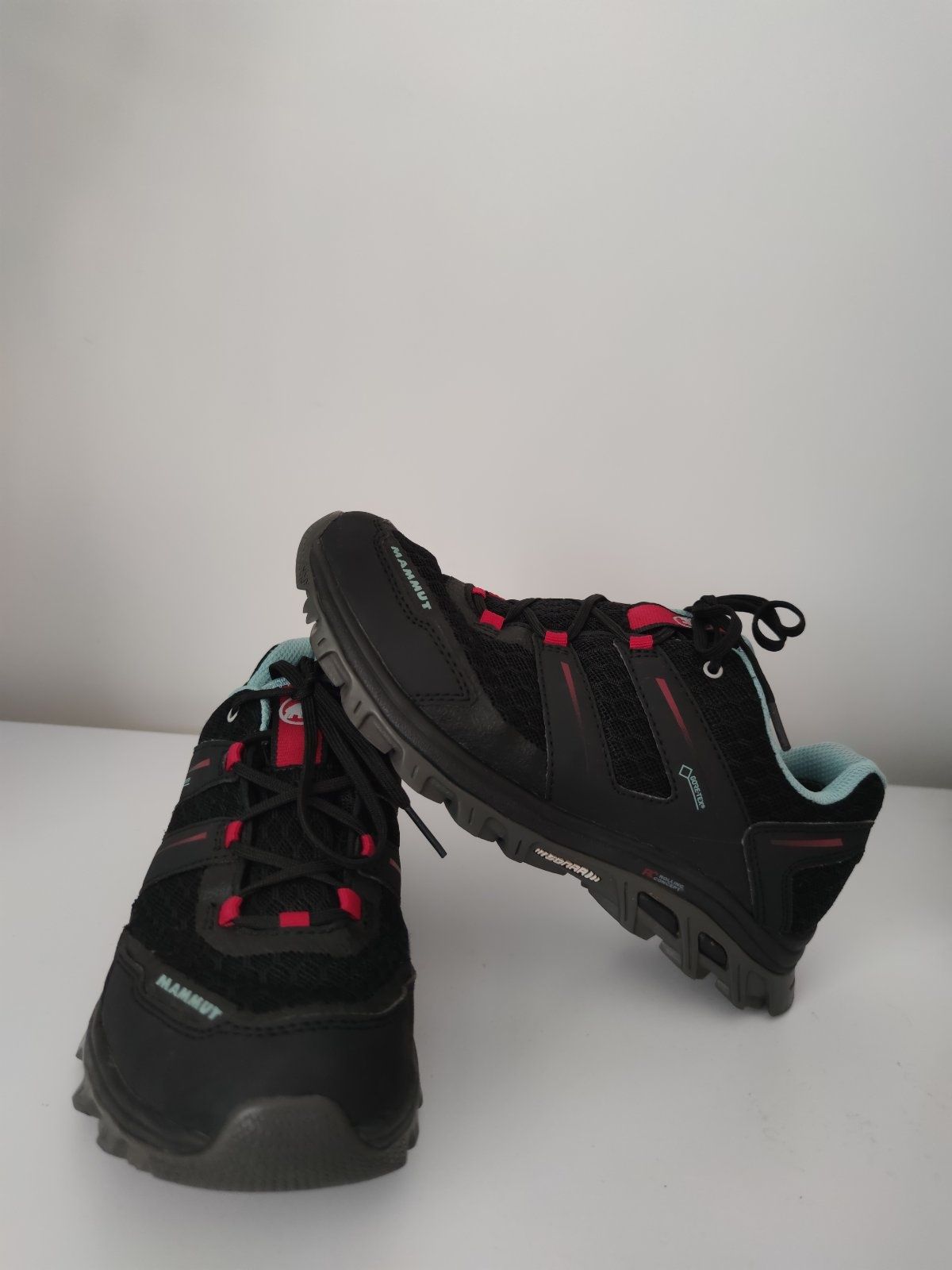 Пакет кросівок Mammut, Adidas 37р