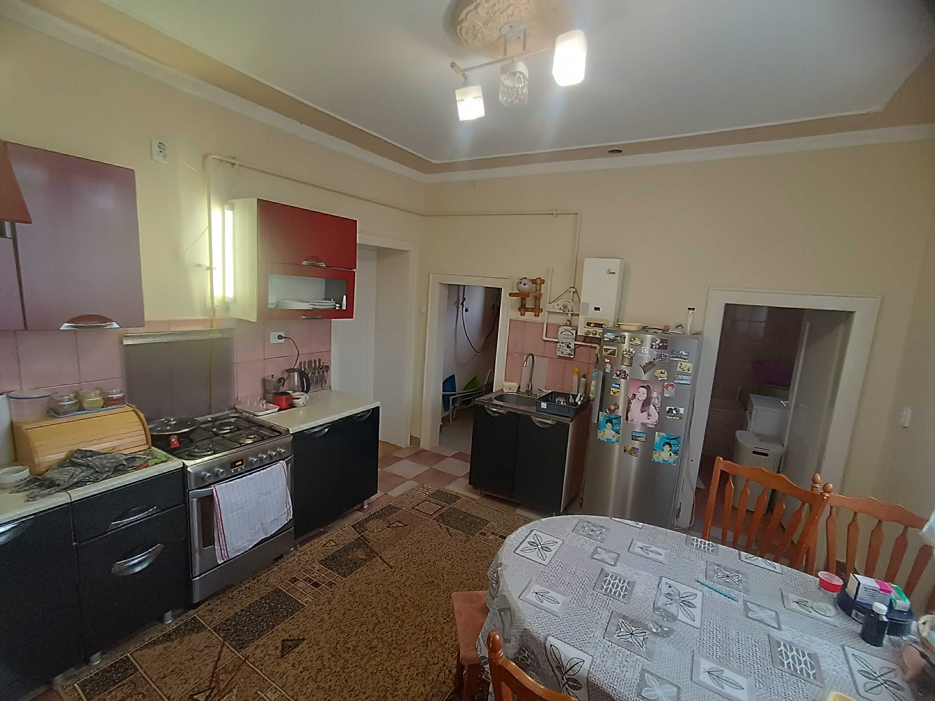 ПРОДАЖ 2х кімнатного БУДИНКУ 600 м від басейнів, один з КРАЩИХ РАЙОНІВ