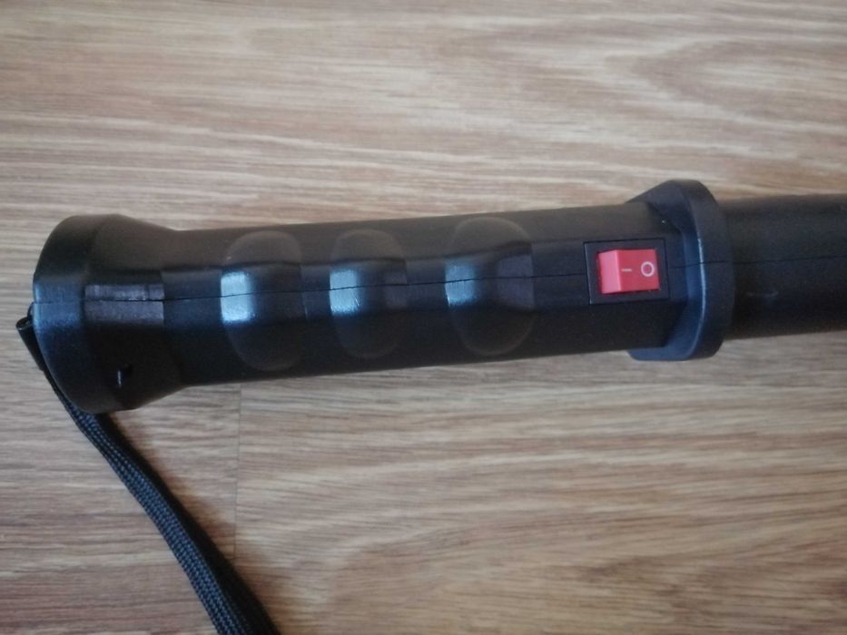 Paralizator z latarką i ALARMEM profesionalny 12.5mlnV model 809