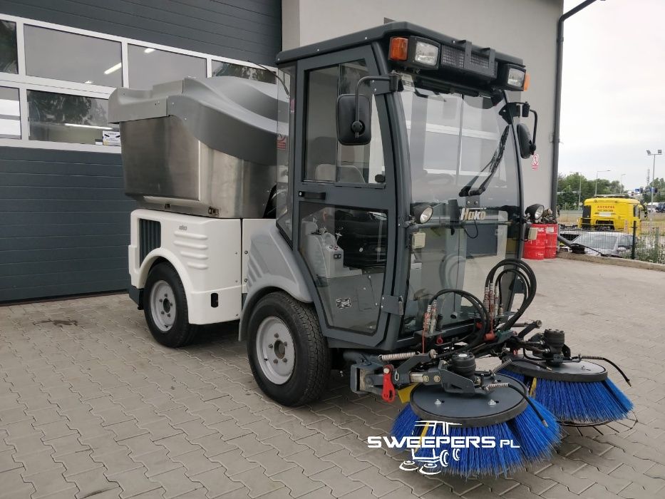 HAKO Citymaster 1200 Zamiatarka 4x4 Nośnik narzędzi pług posypywarka