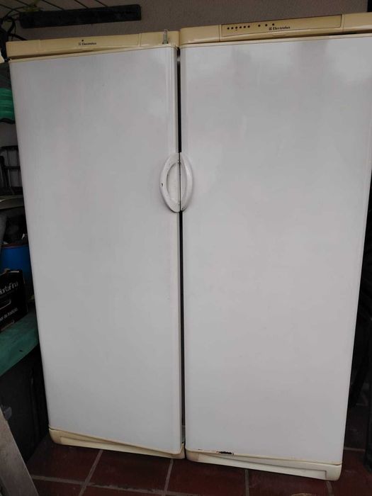 Oferta (Dá-se) de Frigorifico + Arca Side By Side ElectroLux