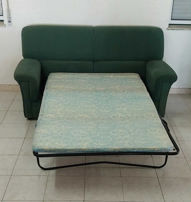 Sofá de 2 Lugares (Veludo) com Cama (180 x 80 cm)