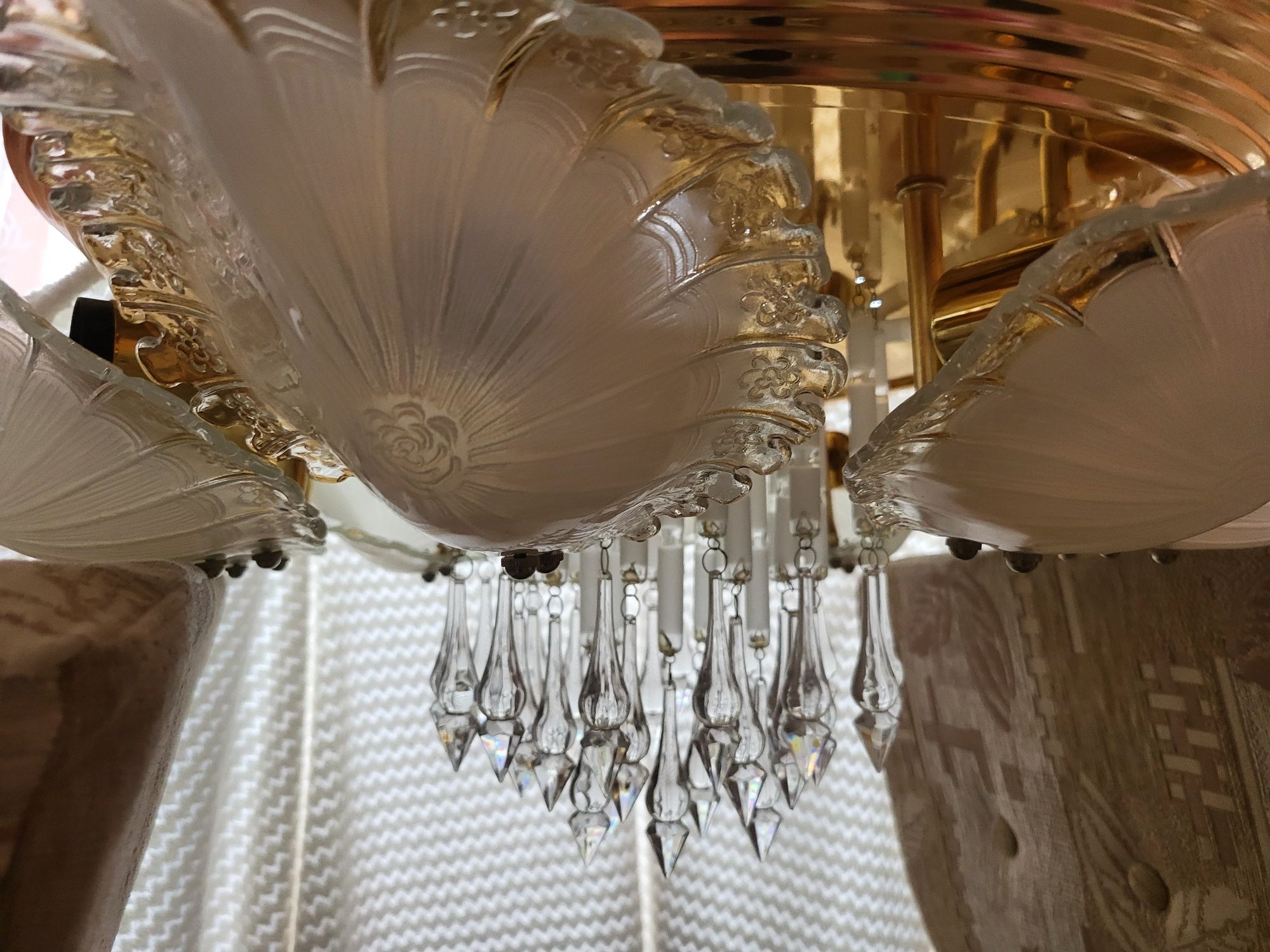 Żyrandol lampa sufitowa wisząca do salonu