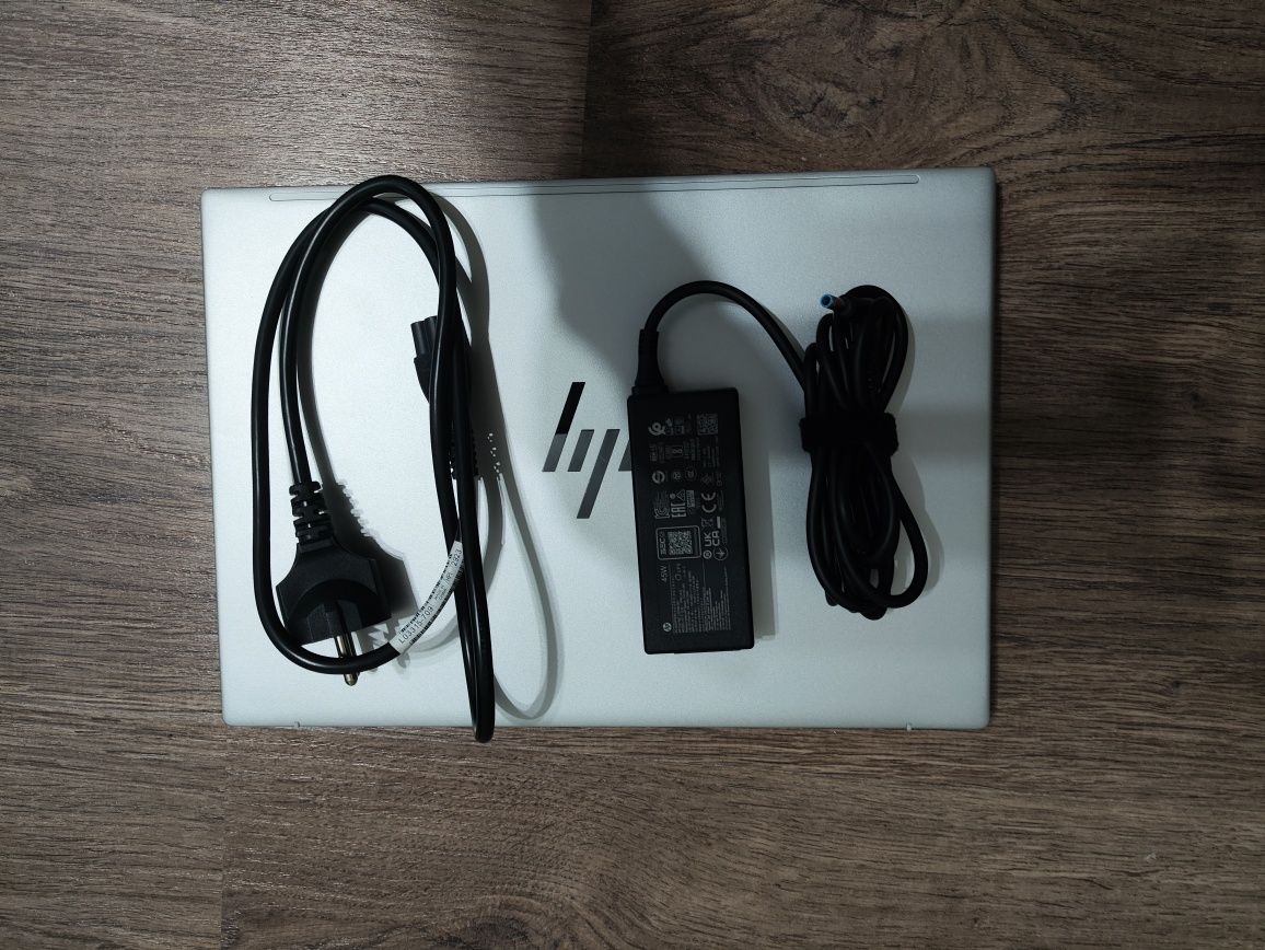 Ноутбук HP Pavilion Aero 13-be2011ua (8F2B8EA) Natural Silver / 13.3"