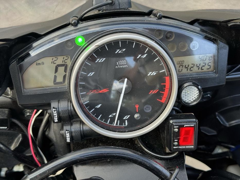 Японський мотоцикл ЯМАХА Р6 YAMAHA R6