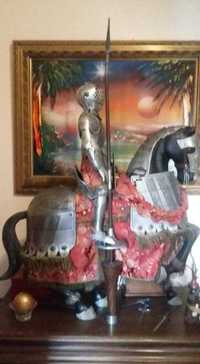 Estatua Cavaleiro Medieval 1m de altura (custou 3100€)