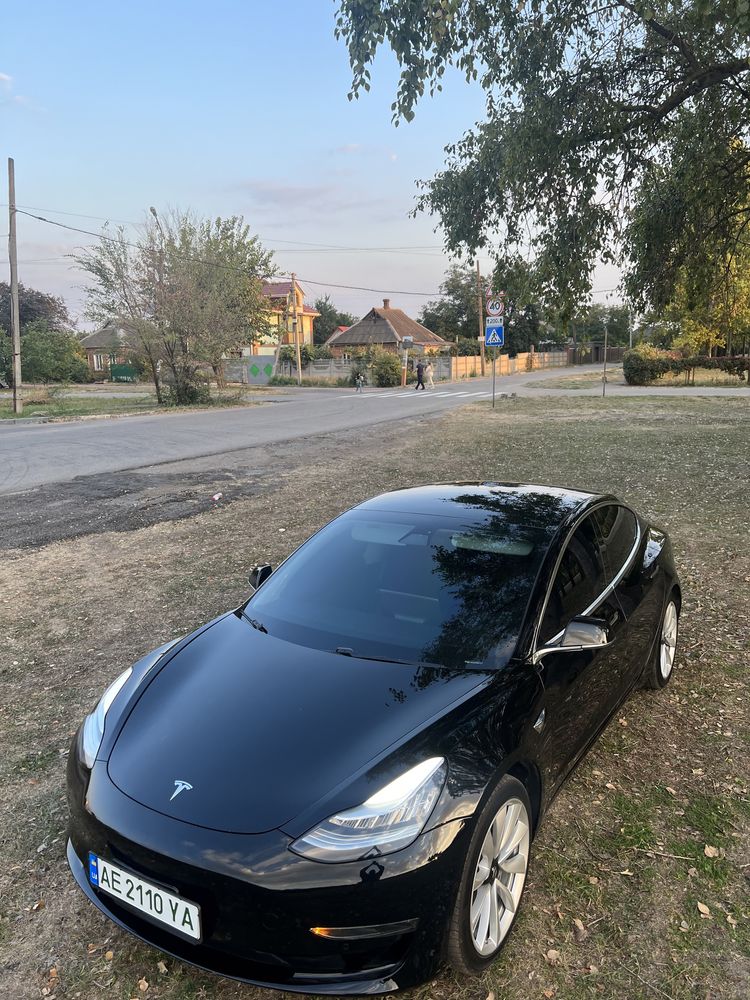 Тесла model 3