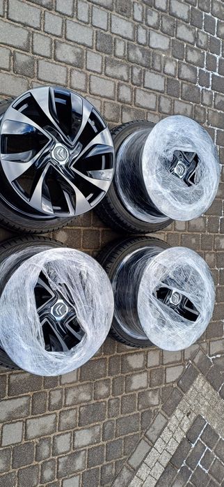 Alufelgi 8x18 cali , rozstaw śrub 4x108 , CITROEN, po regeneracji.