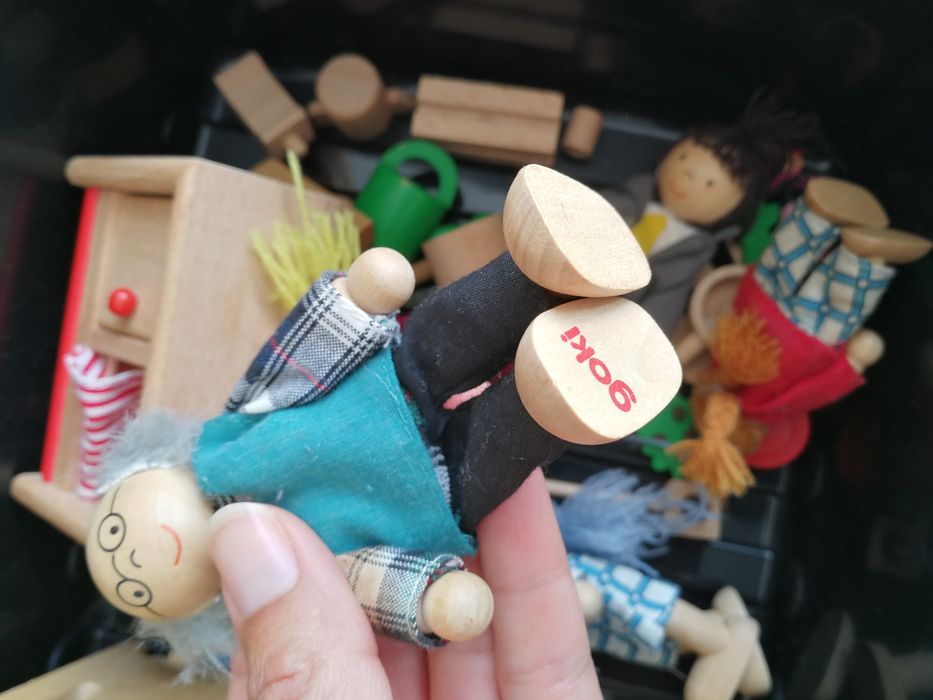 Casa de munecas de madeira