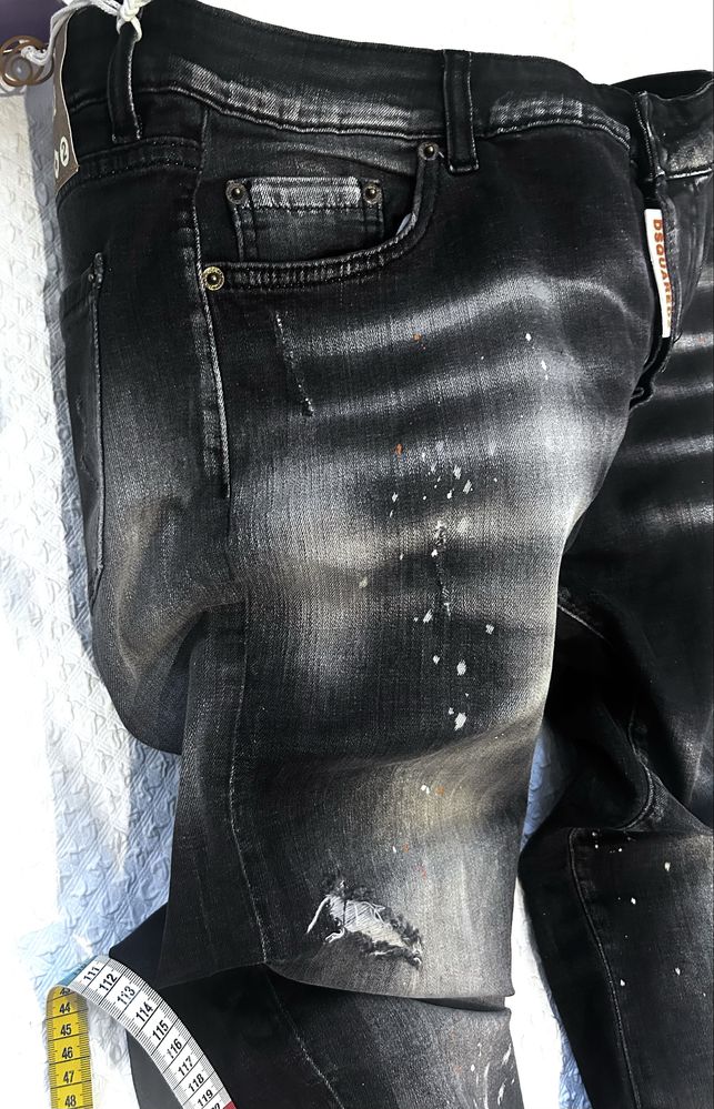 Spodnie Dsquared2 jeansowe meske nakrapiane  dzuiry