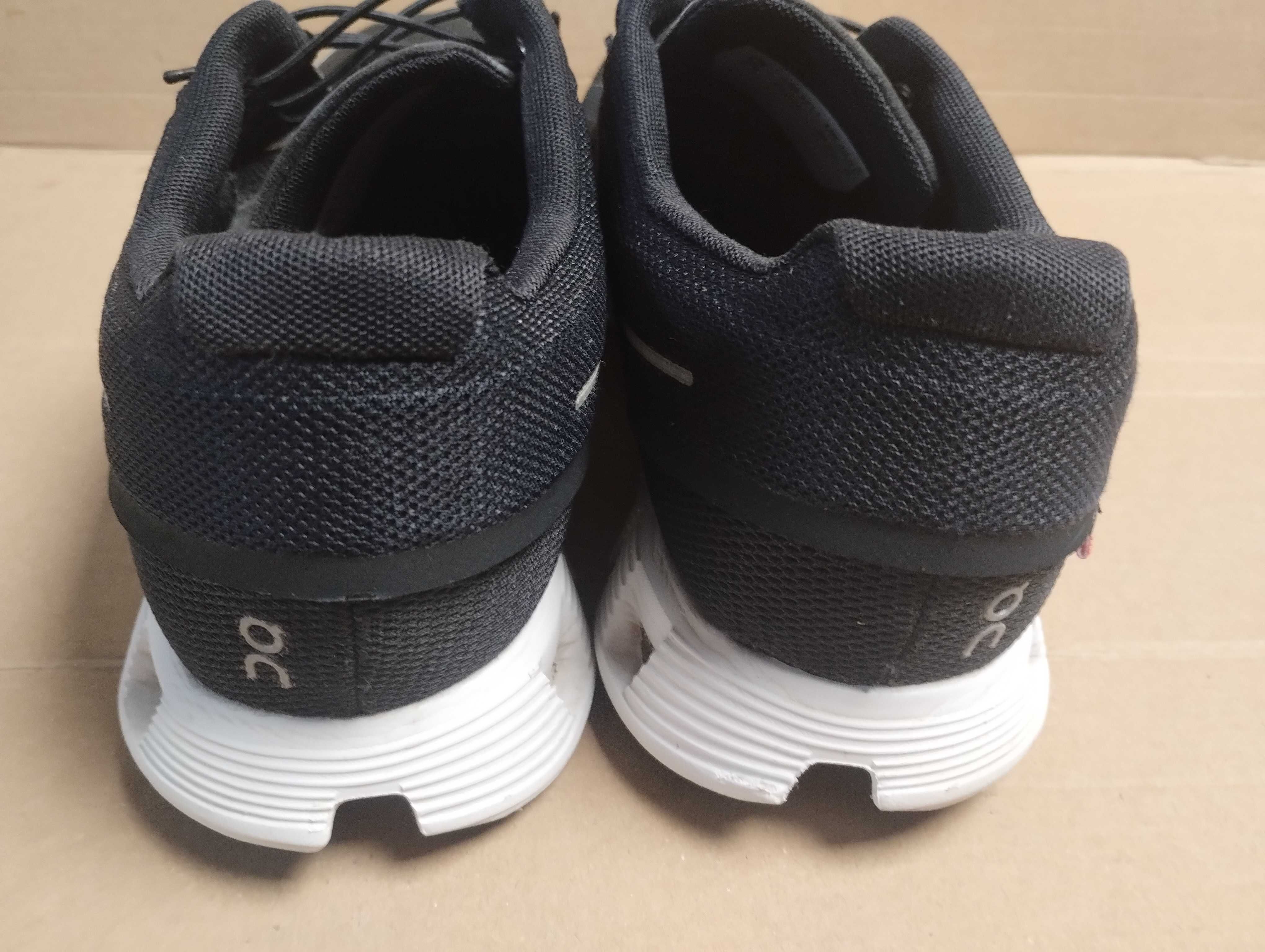 Buty do biegania biegowe sneakersy 45  ON Running Cloud 5